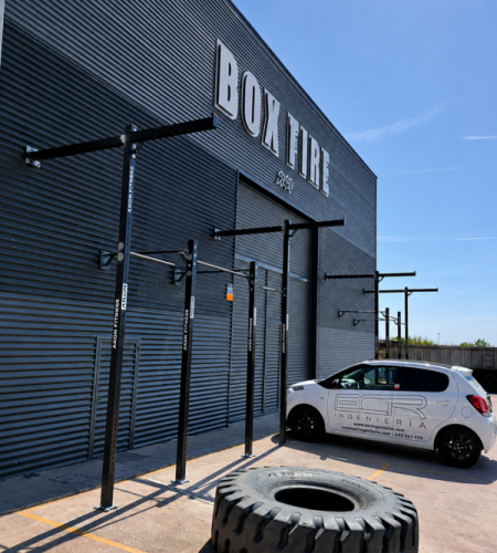 BOX FIRE (EXTERIOR)